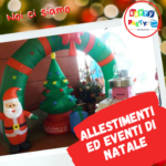 decorazione albero di natale di palloncini blu