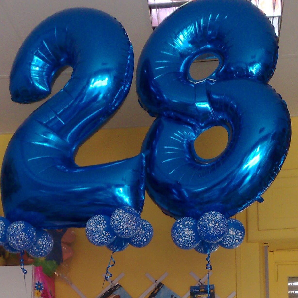 palloncini numeri 28 anni